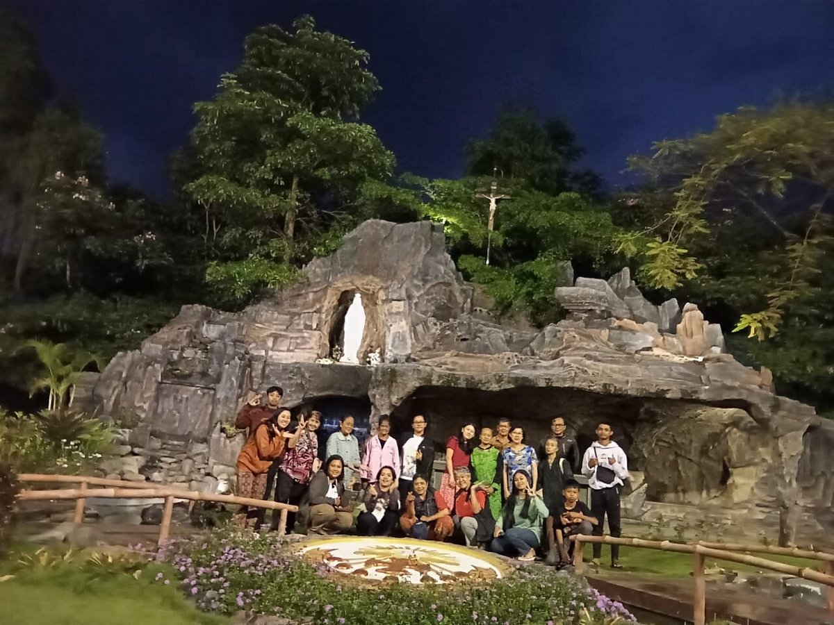 Gua Maria Sendang Retno Adi, Pertapaan Karmel Ngadireso